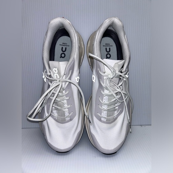 Mens On Running Cloudnova Form White Low Top Sneaker Everyday/Travel Cushion 8.5 - Picture 3 of 13